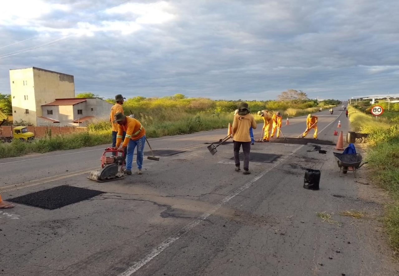 BR 020 que liga Fortaleza a Brasília está sendo retocada