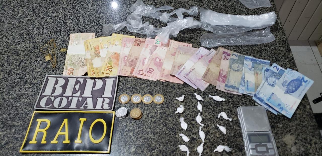 Tauá: operação da PM apreende drogas e efetua prisões na vila de Santa Teresa