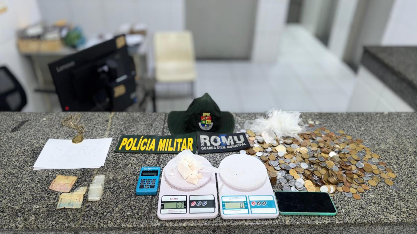 Forças policiais apreendem drogas no Bairro Bezerra e Sousa, em Tauá.