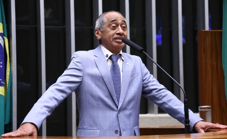 Projeto cria programa nacional de defesa pessoal para mulheres